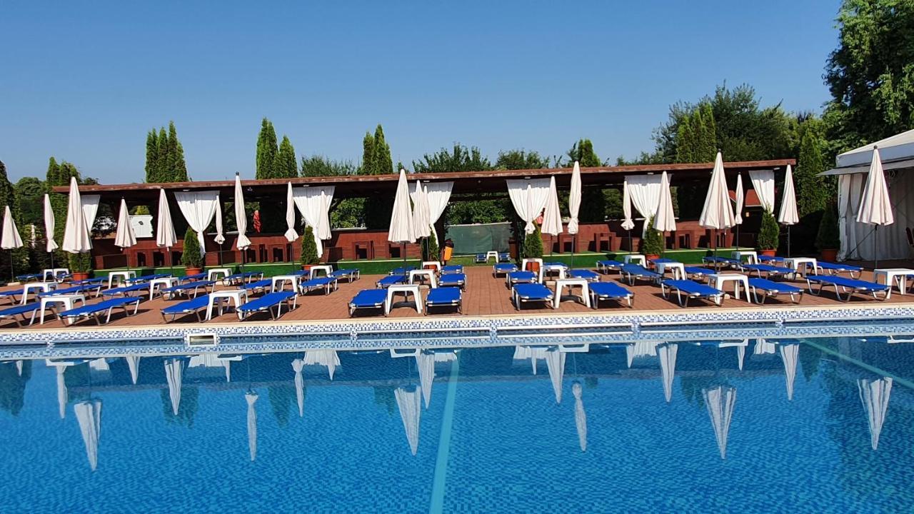Hotel Garden Club Brasov