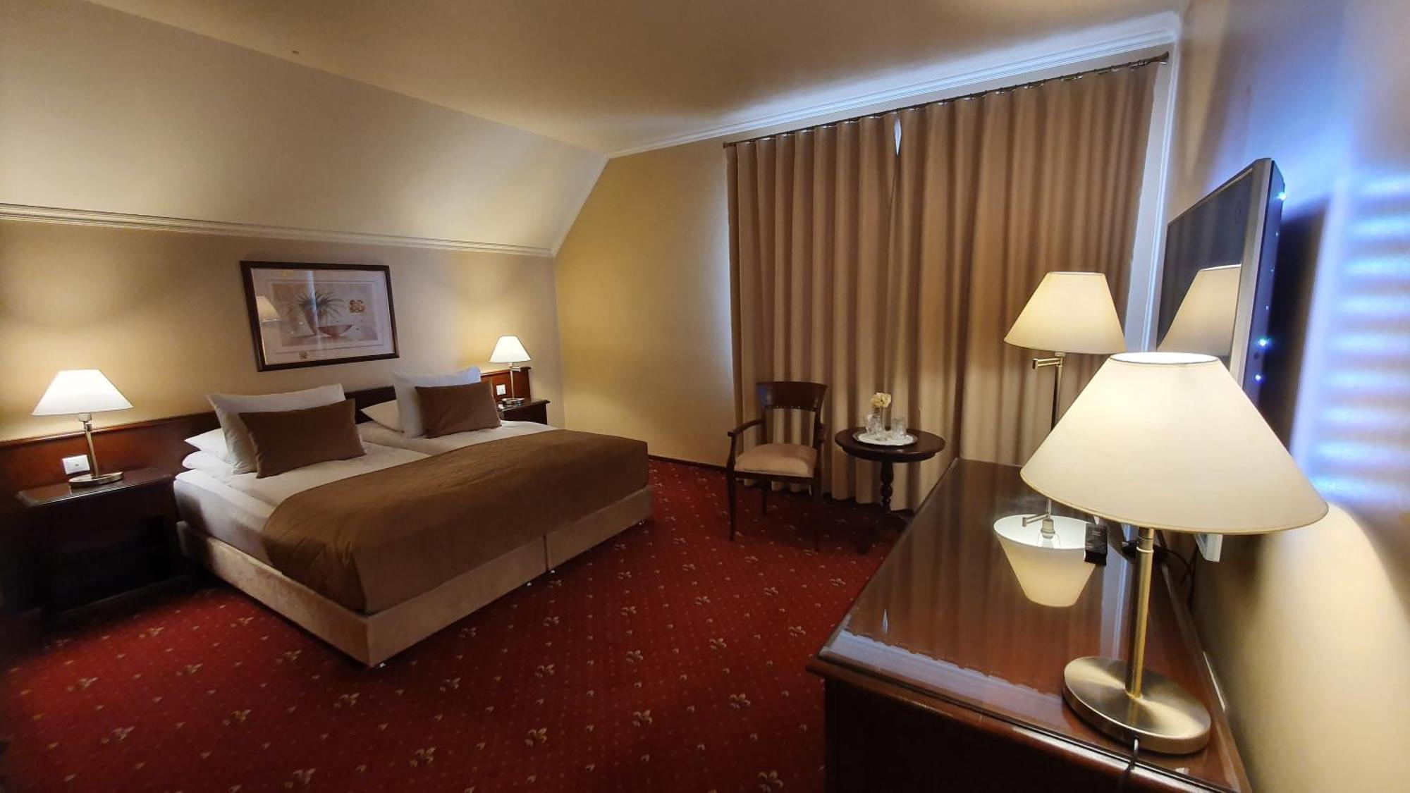 Garden Club Hotel 3*