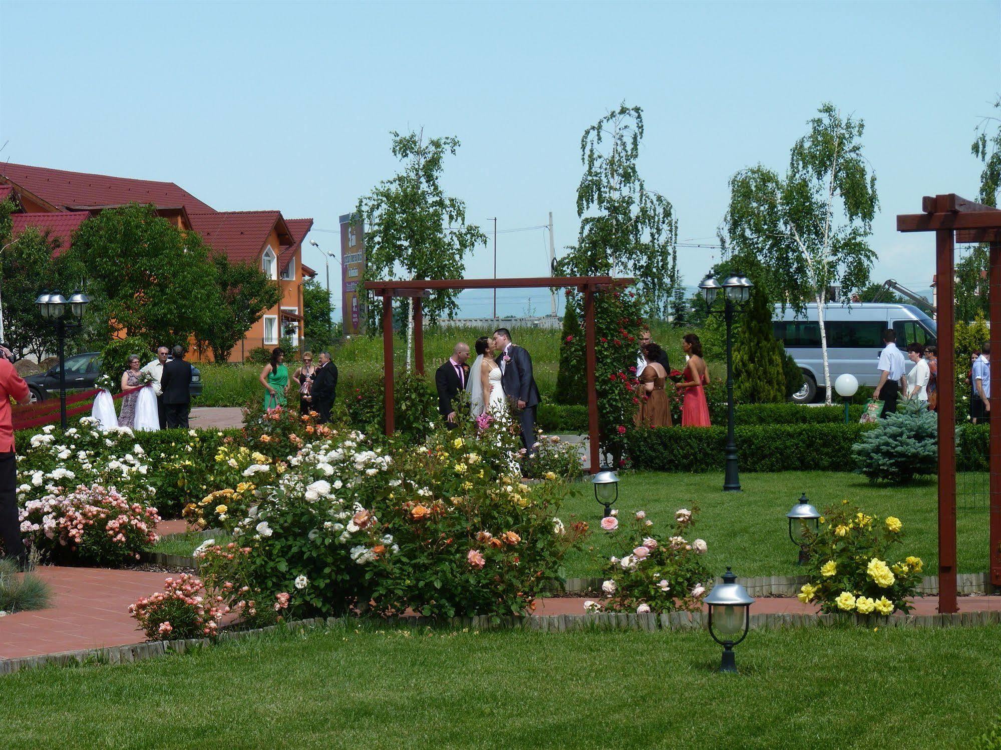 Hotel Garden Club Brașov
