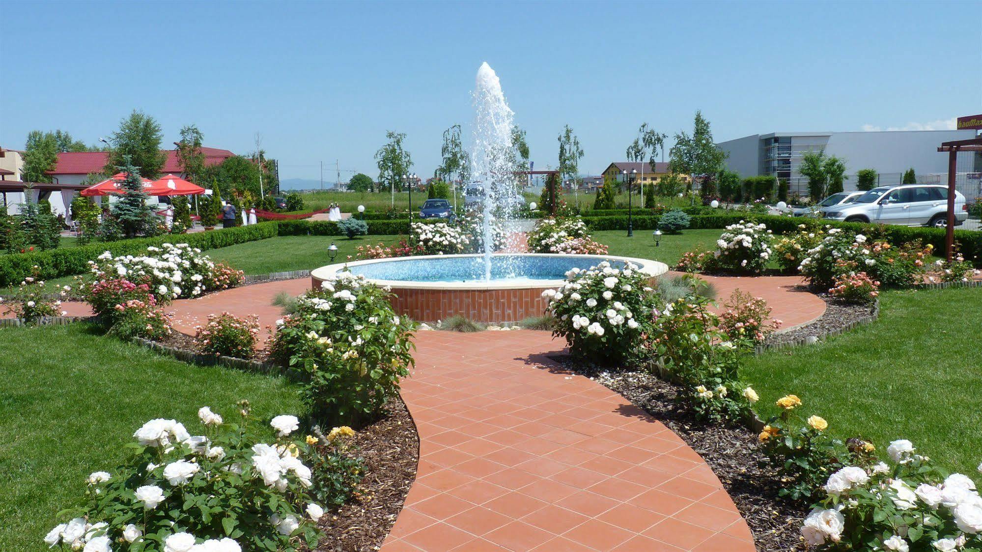 Garden Club 3*